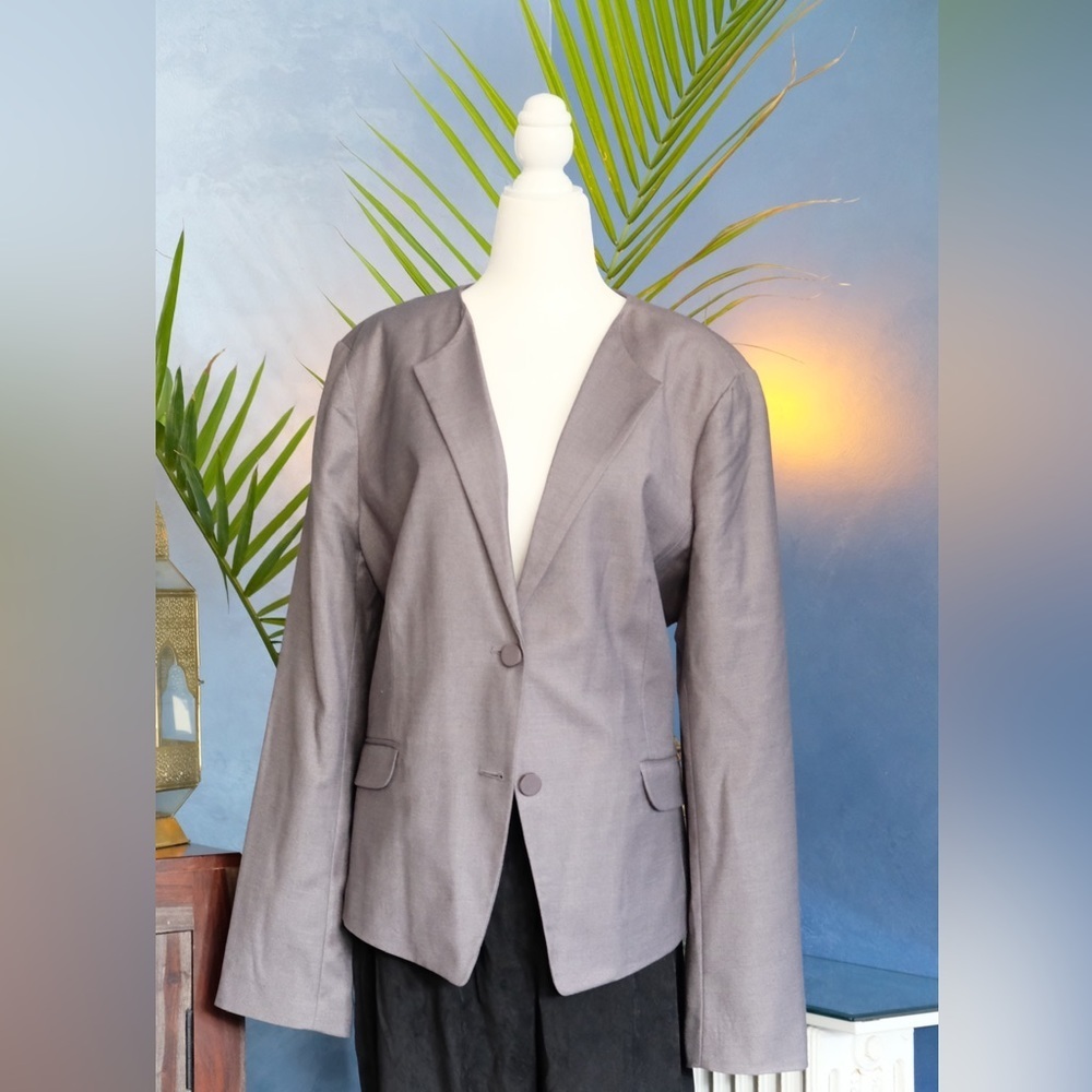 GAP Dove gray slim collar blazer. Size 18